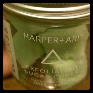 Harper/Ari Exfol. Sugar in Juice Cleanse